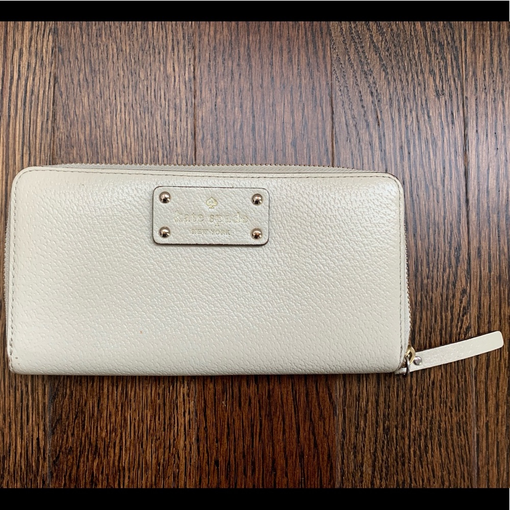 Kate Spade Zipper Wallet